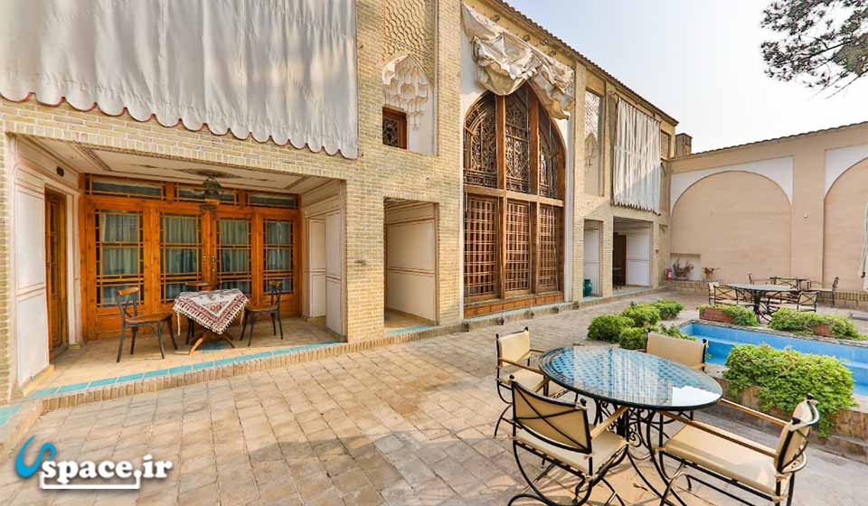 کافی شاپ هتل سنتی شیران - اصفهان